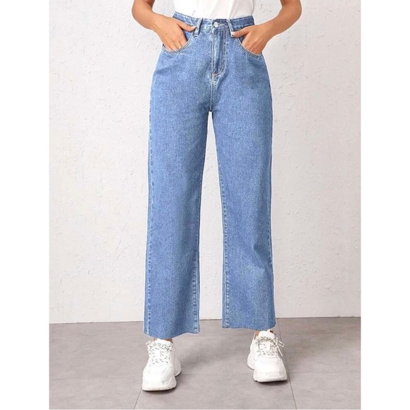 SHEIN Bleach Wash High-Rise Baggy Jeans in Medium Wash - Picture 6 of 8